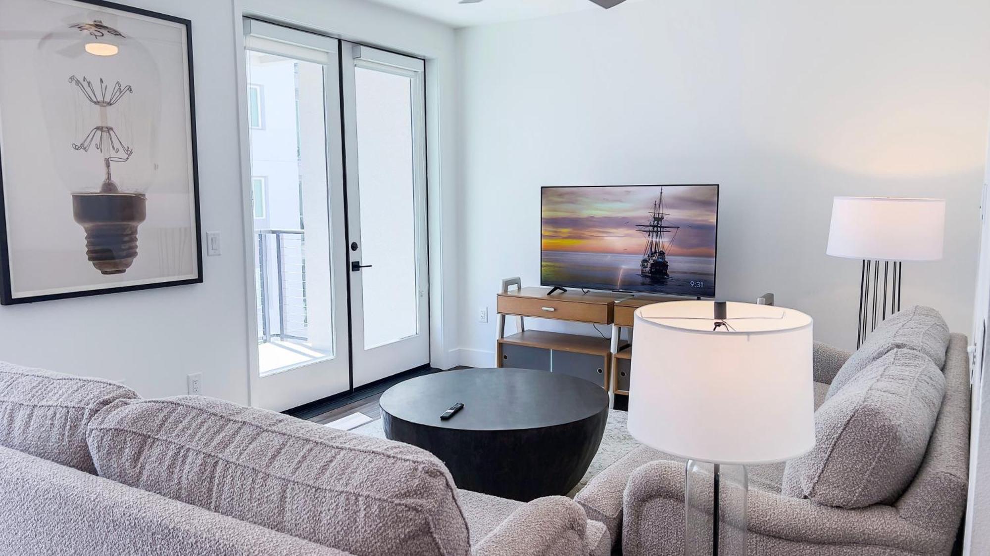Capsule hotel Stunning 2bedrooms In Marina With Pool & Gym *